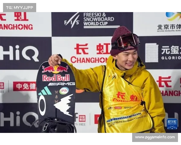 苏翊鸣训练完成世界首个“背脚1980”动作,世界杯北京站夺冠展稳定实力 苏翊鸣训练完成世界首个“背脚1980”动作,世界杯北京站夺冠展稳定实力